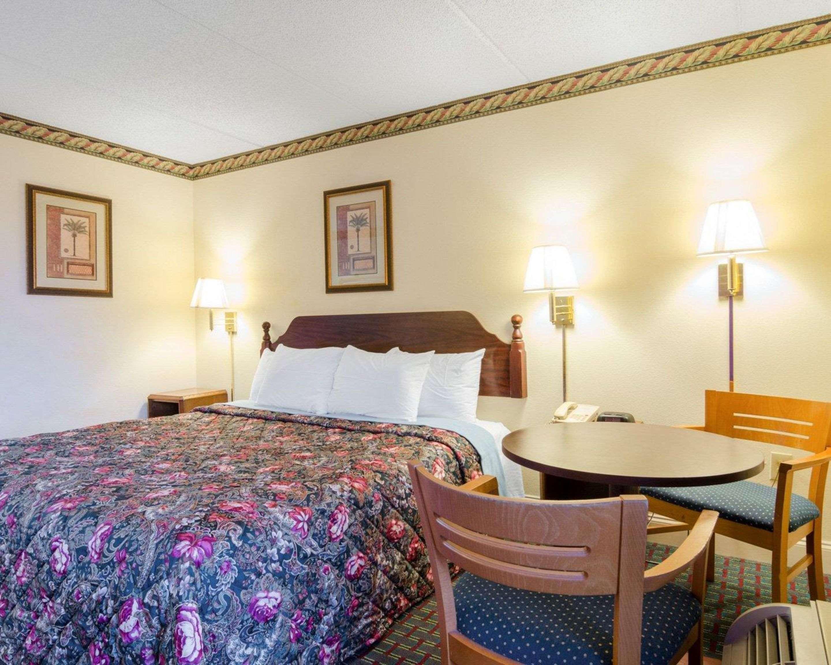 Rodeway Inn Norcross Zewnętrze zdjęcie